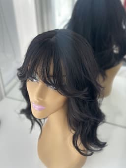 Peruca Bobo Negru Natural cu breton ondulata
