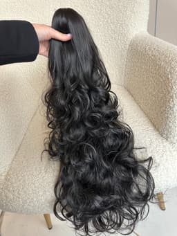 Coada de Par cu Cleste Negru Natural Ondulata Coada de Par cu Cleste Negru Natural Ondulata